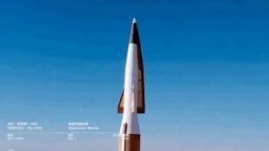 „Безумно евтините“ хиперзвукови ракети на Китай могат да обърнат глобалните пазари на отбрана: държавни медии