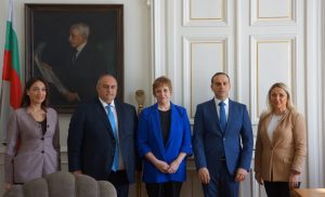 Среща на председателя на БАН с ректора на Славянския университет в Баку