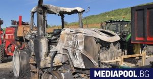 “Има чадър”: Пожар изпепели техника за милиони в Ямболско